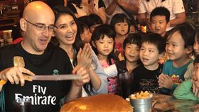 返鄉客家青年手作巨大漢堡引起IG及臉書的討論度破表