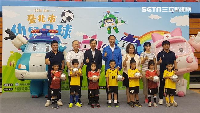 幼兒足球賽開踢　前國腳盼向下扎根