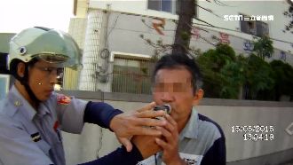 酒駕闖紅燈躲工廠　老闆現身一秒GG