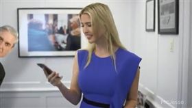 到底誰耳包？繼黑藍、白金洋裝…這句話再引戰　川普也在聽
圖／翻攝自McJesse Twitter
https://twitter.com/McJesse/status/997323486518497280