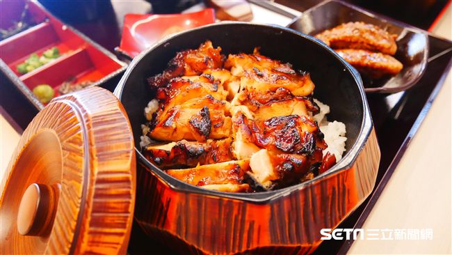 名古屋百年親子丼　進軍北車半價好康