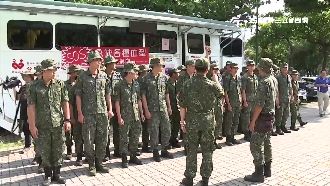 秦良丰輸血51袋　國軍弟兄捲袖捐血