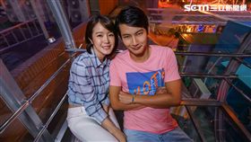 張庭瑚和林芯蕾在戲裡有著純純的戀愛關係。（圖／TVBS提供）