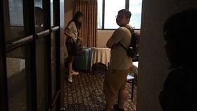 新北市,三重,集成路,賣淫,應召站,嫖客,賣淫女,移民署新北市專勤隊，翻攝畫面