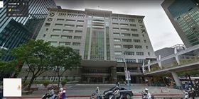 新北市,板橋,中山路,新北市交通事件裁決處,開單,拉扯,衝突,跌倒