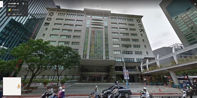 老翁申訴罰單咆嘯扭打　課員遭記大過