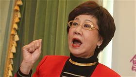 呂秀蓮談民進黨提名方式前副總統呂秀蓮（前）23日舉行台北新政發表會，對目前民進黨提名方式提出看法。中央社記者謝佳璋攝　107年3月23日