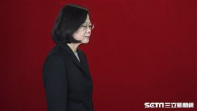 總統蔡英文主持「空軍P-3C成軍暨S-2T除役典禮」。 圖／記者林敬旻攝