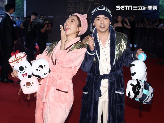 第二屆金羽獎頒獎典禮主持人黃子佼、LuLu黃路梓茵。（記者邱榮吉/攝影）