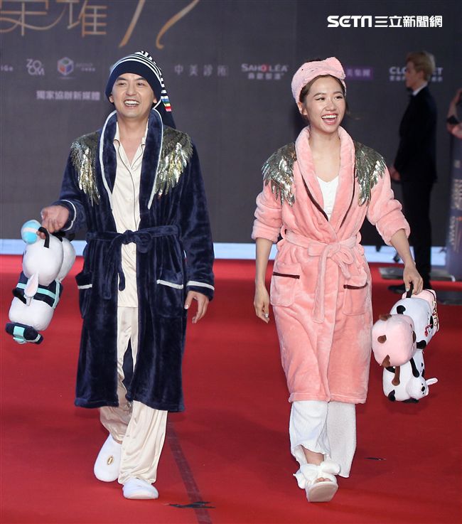第二屆金羽獎頒獎典禮主持人黃子佼、LuLu黃路梓茵。（記者邱榮吉/攝影）