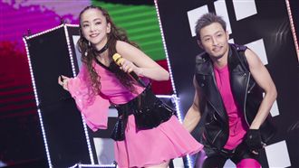 安室制霸小巨蛋　含淚揮別25年