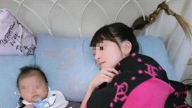 老婆,綁頭髮,惡作劇,貼心,爆廢公社　圖／翻攝自臉書爆廢公社