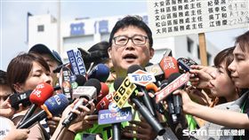 立法委員姚文智機蛋大遊行。 （圖／記者林敬旻攝）