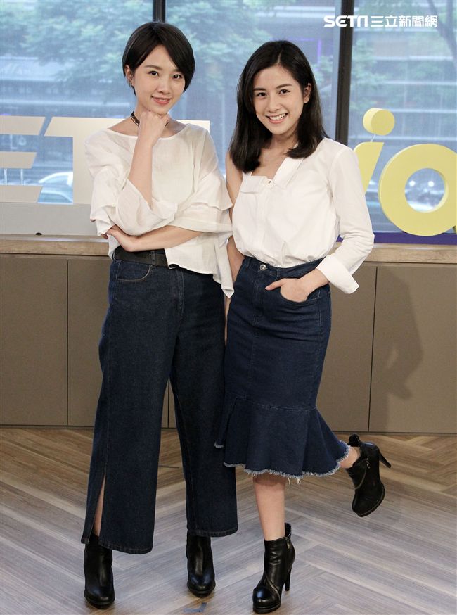 雙人美聲團體「晨悠」接受三立新聞網專訪。（記者邱榮吉/攝影）