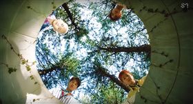 「SHINee」MV出現鐘鉉身影。(翻攝YouTube)