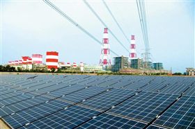 台電 興達電廠 太陽能發電 翻攝自台電月刊網站