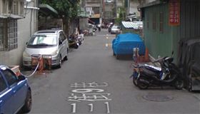 一隻白色土狗在這條巷子被撞死，司機被認定肇事逃逸。（圖／翻攝Google Map）