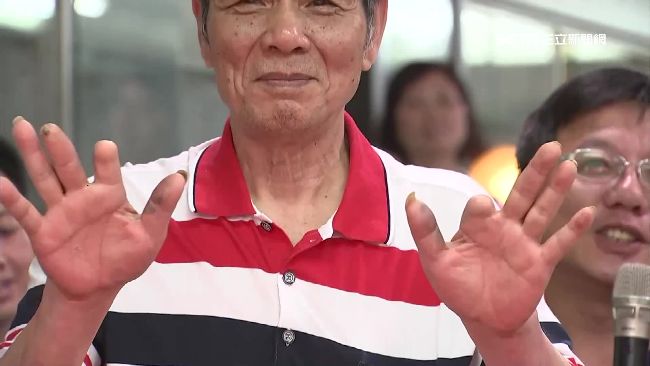 華西街師傅日宰萬蛇　遭咬殘3手指