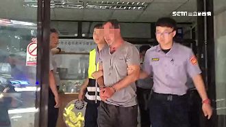 才因性騷擾被逮　老外法院又伸鹹豬手