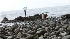 新北,北海岸,天體營,裸體,爆料公社,拍照（圖／翻攝爆料公社）