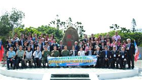 桃園工業會抵澎敬軍桃園市工業會21日抵達澎湖敬軍慰勞，澎防部還特別播放鎮疆部隊歷史和年度漢光等重大演訓等活動，讓敬軍團對防衛部的歷史留下深刻印象。（澎湖防衛部提供）中央社　107年5月21日