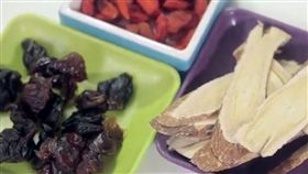 中藥,氣血,氣色,茶飲,黃耆,桂圓,枸杞,
(翻攝美拍)