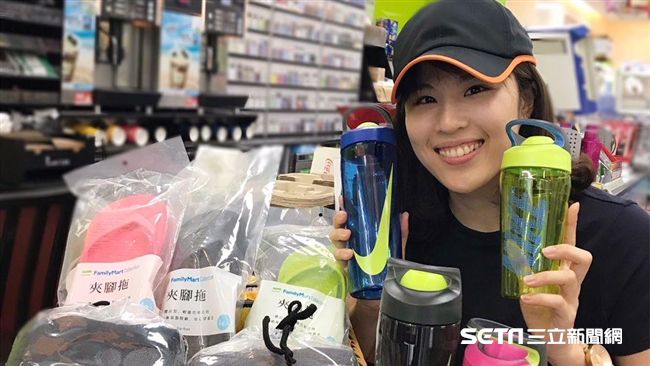 藍白拖小心！一體成形夾腳拖來挑戰啦