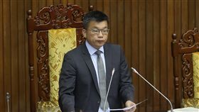 兒少教育發展帳戶條例　立院三讀通過立法院副院長蔡其昌15日在立法院院會三讀敲槌通過兒童及少年未來教育與發展帳戶條例，明定適用對象為105年1月1日以後出生，具低收、中低收入戶資格兒少，或安置兩年以上，監護人為地方政府的兒少。中央社記者張皓安攝　107年5月15日