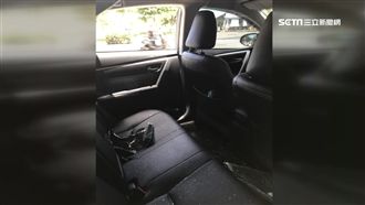 前車迴轉害急煞！司機持木棍怒砸車窗