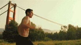 彭于晏、金門大橋（翻攝／微博）