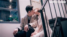李國毅、謝欣穎吻戲浪漫唯美（圖／歐銻銻娛樂提供）