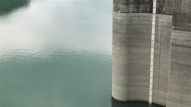 夢之湖乾了！石門水庫蓄水剩不到一半