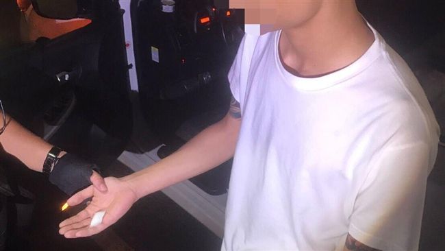 腰藏上億日圓毒品　2台男入境遭逮捕
