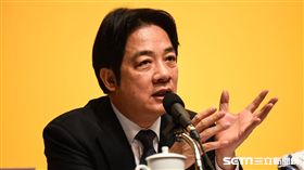 行政院長賴清德主持「 新經濟移民法規劃重點記者會」。 （圖／記者林敬旻攝）