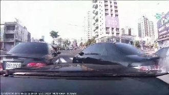 街頭狂飆躲查緝　毒犯連撞多車遭逮