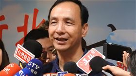 朱立倫：蘇貞昌游錫(方方土)是老前輩  盼正面選舉新北市長朱立倫（圖）9日出席市政活動時，對民進黨可能勸進蘇貞昌參選市長的報導表示，他一向都很尊敬包括前行政院長蘇貞昌和游錫(方方土)等老前輩，但希望能夠正面選舉，勿抹黑造謠，以提升台灣民主。中央社記者王鴻國攝  107年4月9日