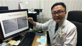 醫師：動脈硬化可藉個人作息改善衛生福利部豐原醫院心臟內科主任曹承榮15日表示，動脈硬化可藉由個人作息改善，如戒菸、適當運動及良好的飲食，都能有效降低心血管硬化危機。中央社記者趙麗妍攝　107年5月15日