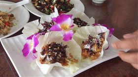 業者把「荔枝椿象」入菜，做出各式料理，民眾大讚香味無法言喻。（圖／翻攝臉書）