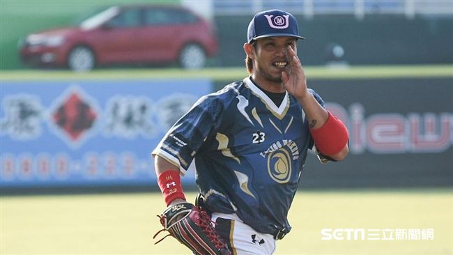 陽耀勳突襲羅力　桃猿險勝富邦守首位