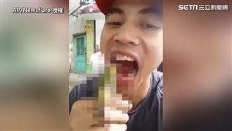 還在用牙刷刷牙？他用寵物刷牙