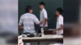 南英商工學生打老師