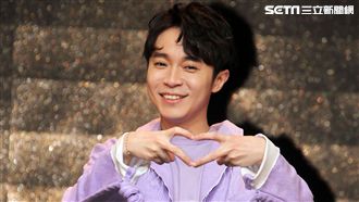 團員遭爆包養男模？青峰羞喊：我才想