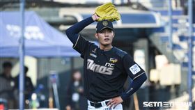 旅韓台灣投手NC恐龍王維中。 （圖／記者林敬旻攝）