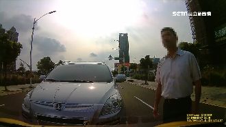 逆向行駛還嗆聲　惡劣駕駛二度逼車