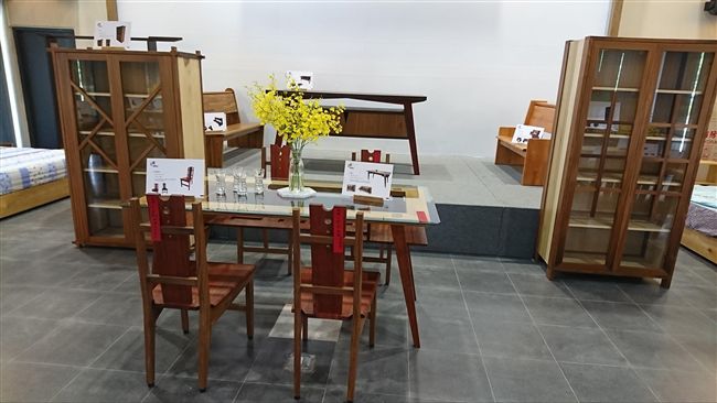 時隔25年　公東木工科再辦家具展