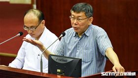 台北市長柯文哲出席總質詢。 （圖／記者林敬旻攝）