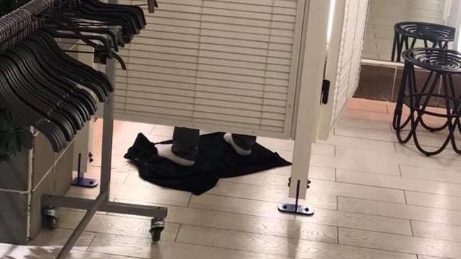 踩服飾店衣服試穿　他被抓包後竟瞎扯