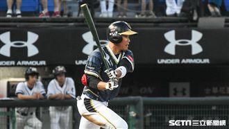 大王生涯首次！　王柏融擊成三殺守備