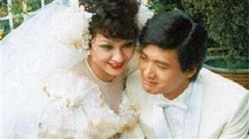 周潤發　余安安／翻攝自微博