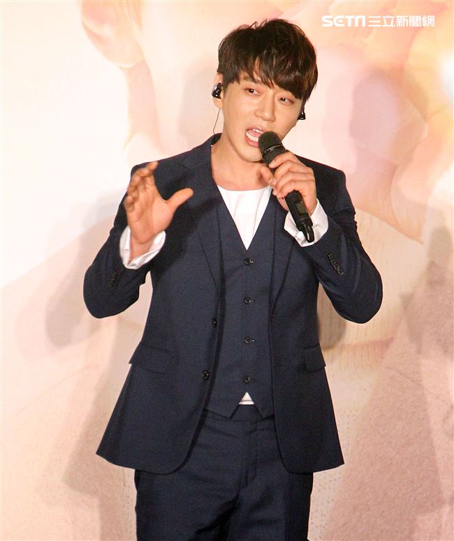韓星黃致列來台為2018Love Stars台北演唱會宣傳，並會粉絲唱台語歌讓粉絲High翻天。（記者邱榮吉/攝影）